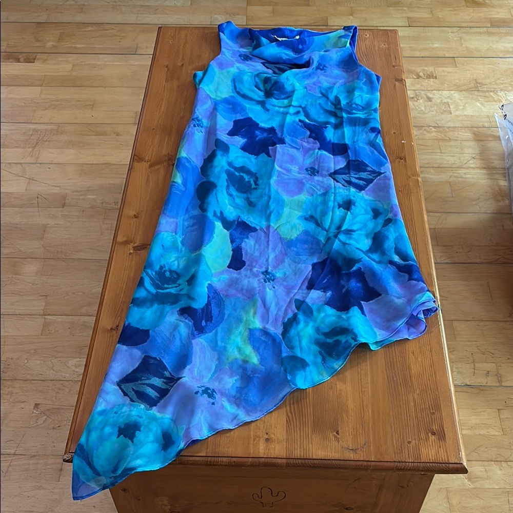 Floral Blue Sleeveless Dress
